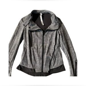 LULULEMON WOMEN'S JACKET SIZE 4